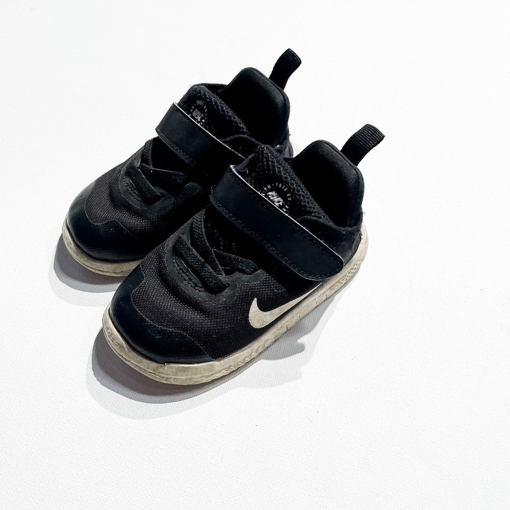 Nike SHoes Size 6|229246