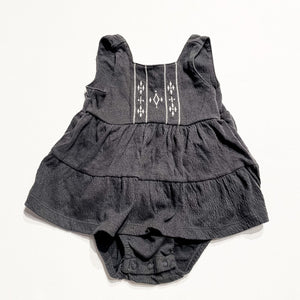 Carters Onesie 18M|226387