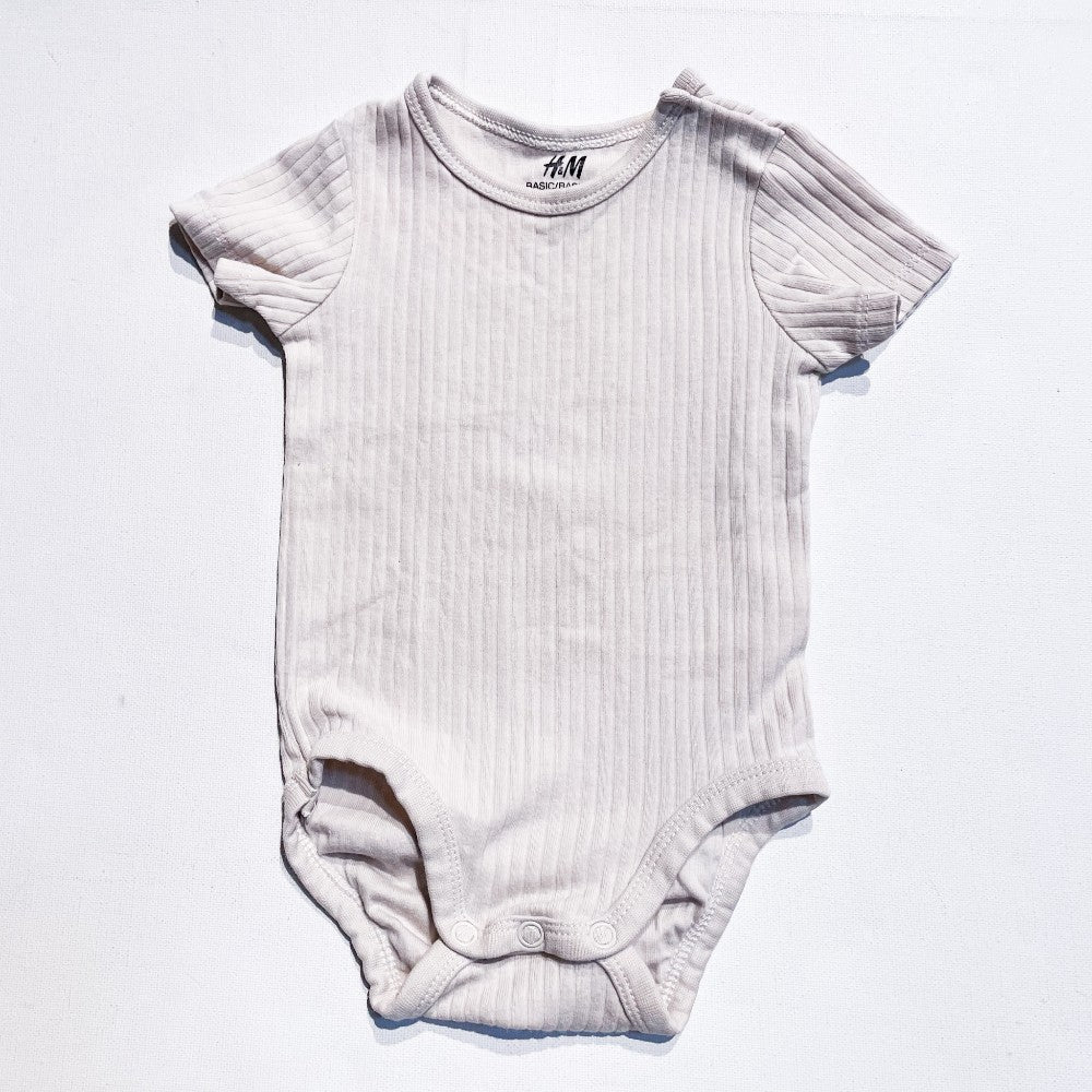H&M Onesie 2-4M|168832