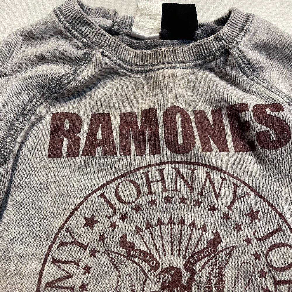 H&M Sweatshirt 18-24M **Little Darker Around Neck|177634