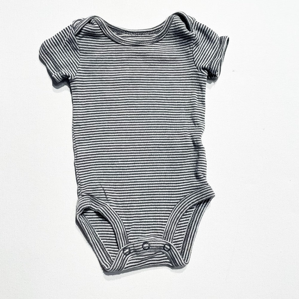 Carters Onesie NB|226944
