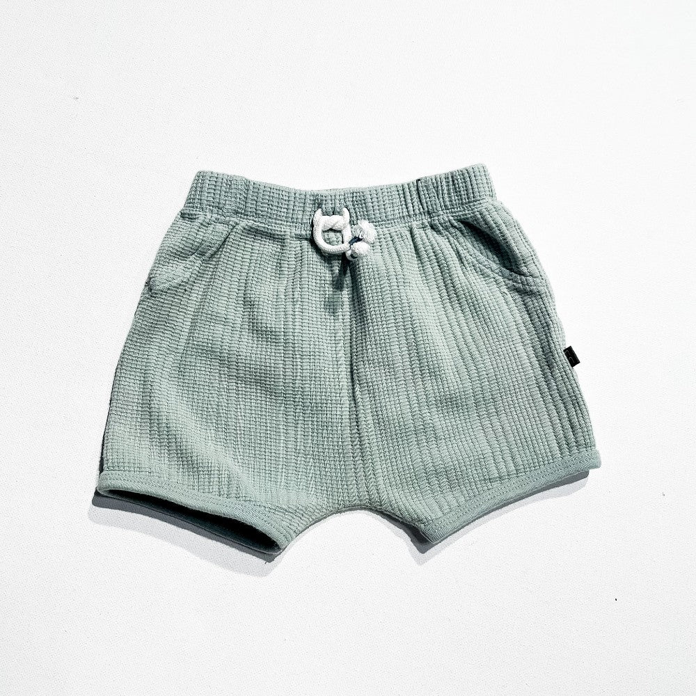 Modern Moments Shorts 24M|231389