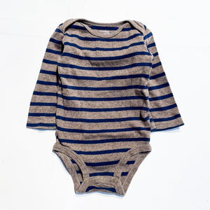 Carter's Onesie 6-9M|160317