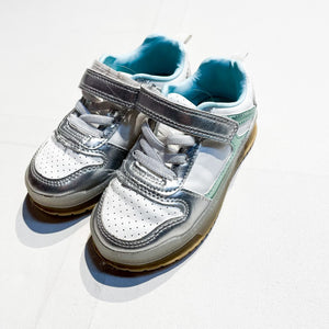 Carters Shoes 8|171745