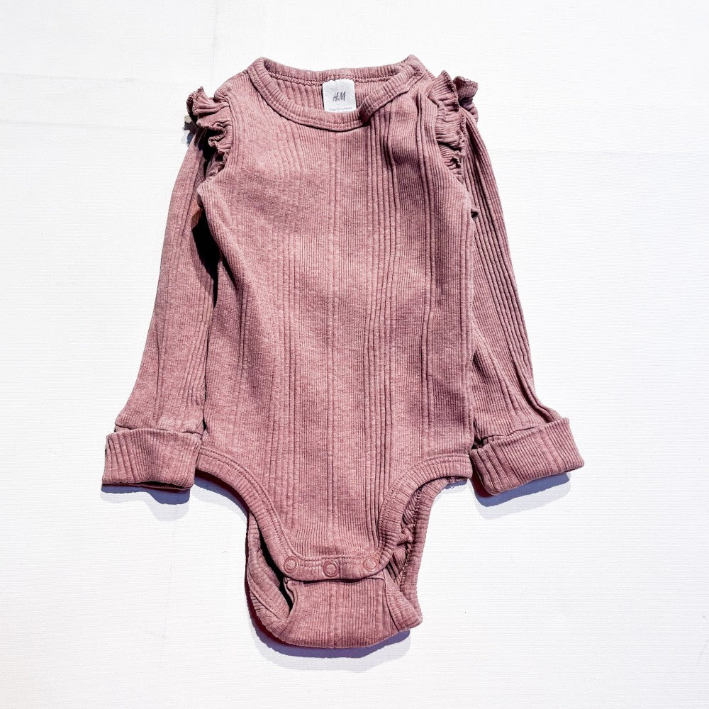 H&M Onesie 6-9M|179280