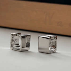 Lexi Square Huggies- Silver|218822