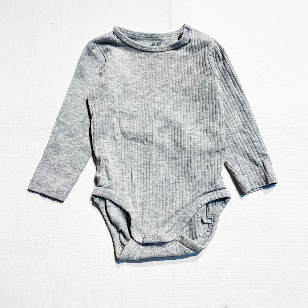 H&M Onesie 6-9M|174758