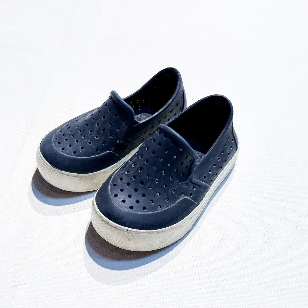 Gap Shoes 5/6C|146476