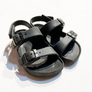 Sandals 9-10|164585
