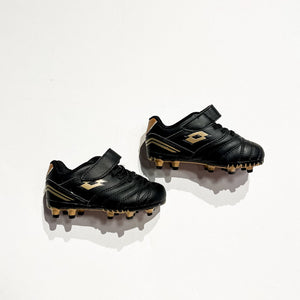 Lotta Cleats 8|234002