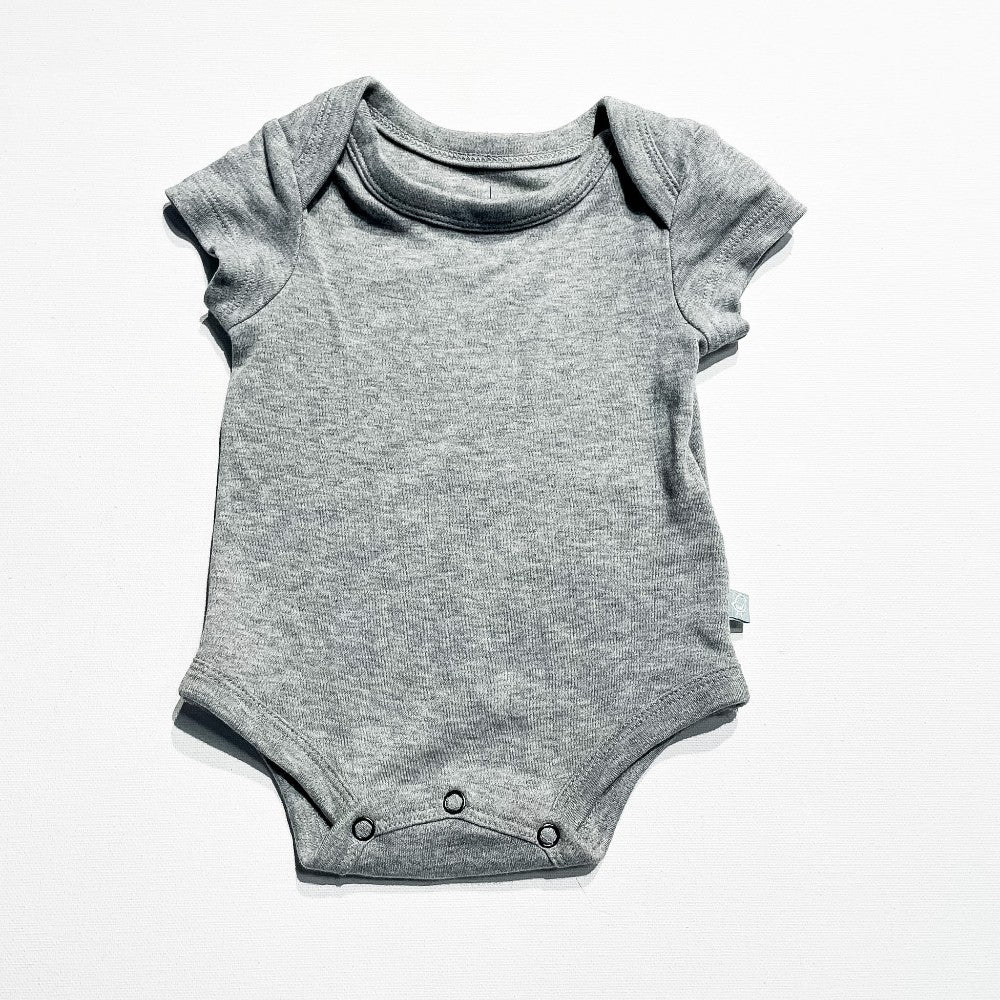 Finn + Emma Onesie 0-3M|207026