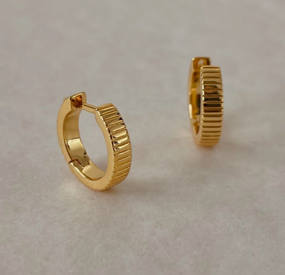 Ribbed Honey Huggie Hoops -18K PVD Gold Plating|186978
