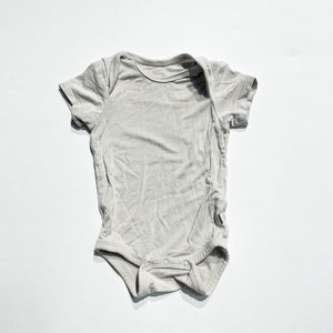 Kyte Onesie NB|218670