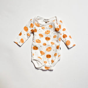 Rabbit + Bear Onesie 0-3M|189405