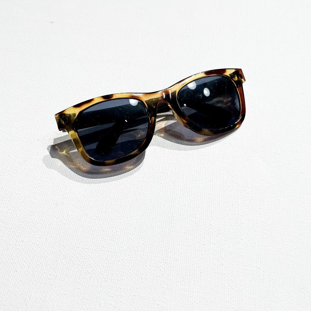 Sunnies|230810