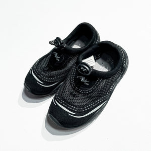 Athletic Works Water Shoes 5-6|198043