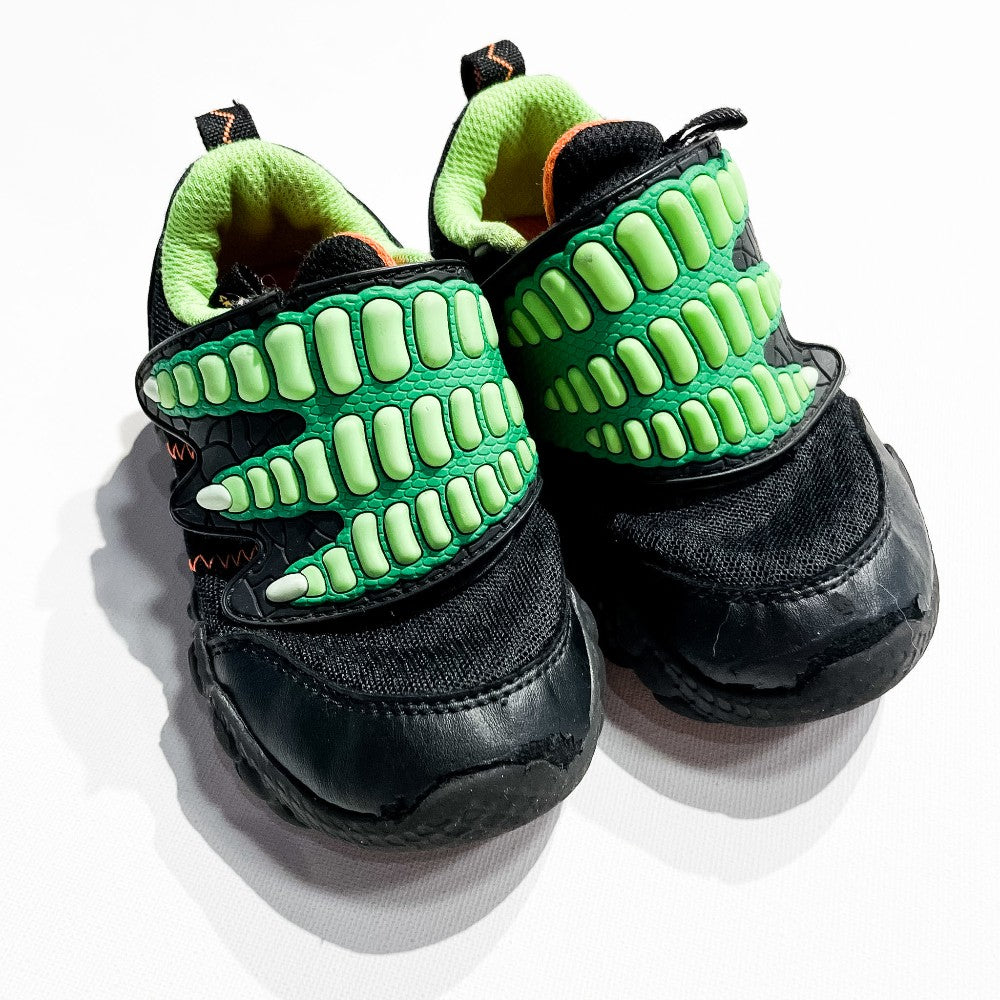 Sketchers Shoes 9|205710
