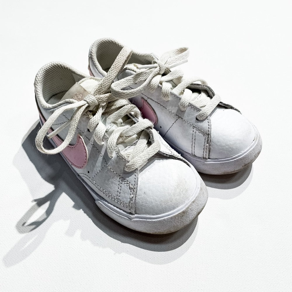 Nikes 9|198423