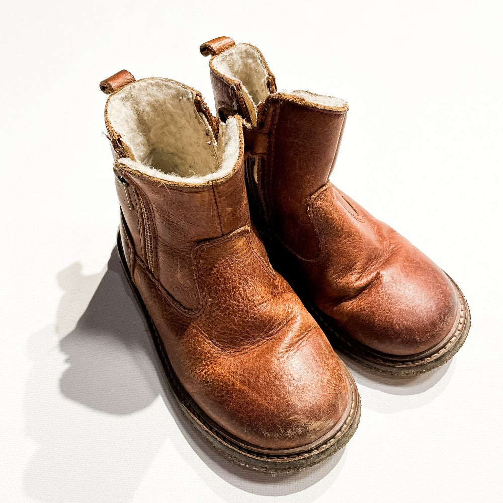 Wheat Boots 11 * No Size On Boot|223096