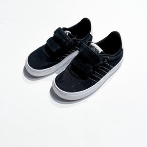Adidas Shoes *No Size Tag (Est. SIze 9)|229149