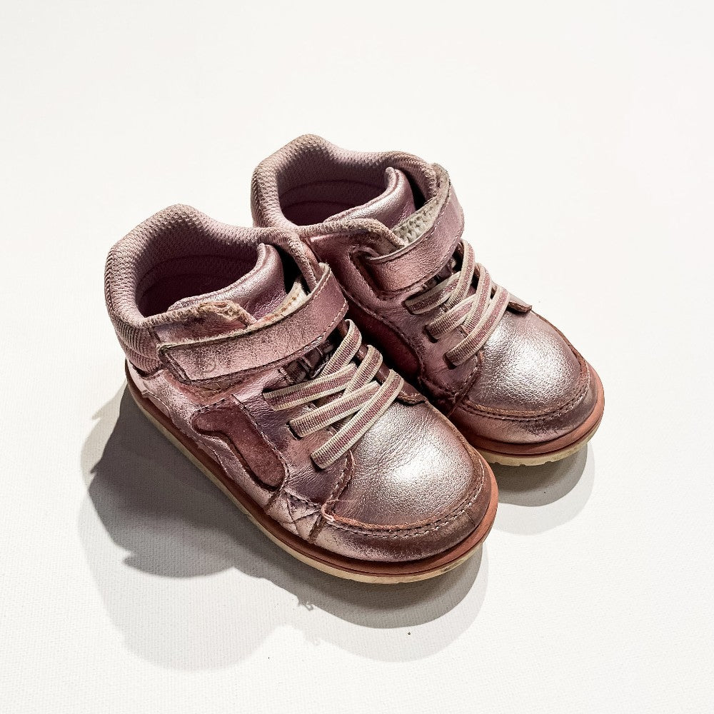 Stride Rite Size 6.5|232481