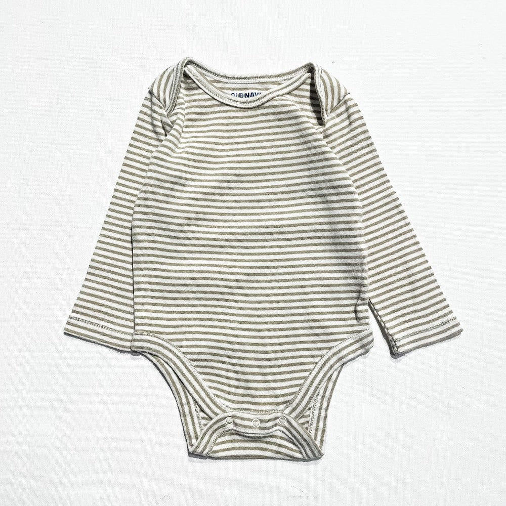Old Navy Onesie 6-12M|227085