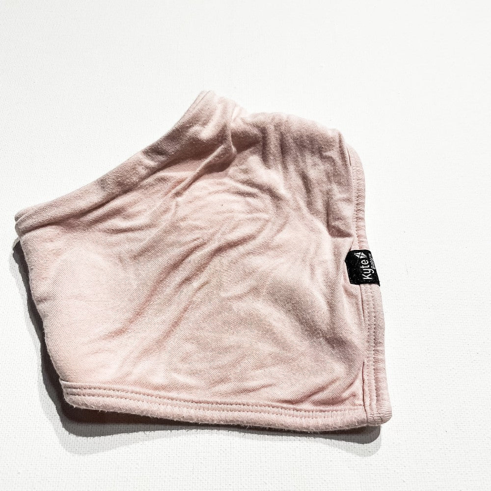 Kyte Bandana Bib|220806