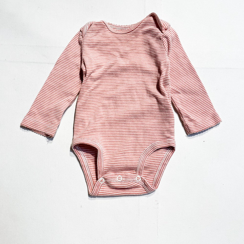 Carter's Onesie 6M|166749