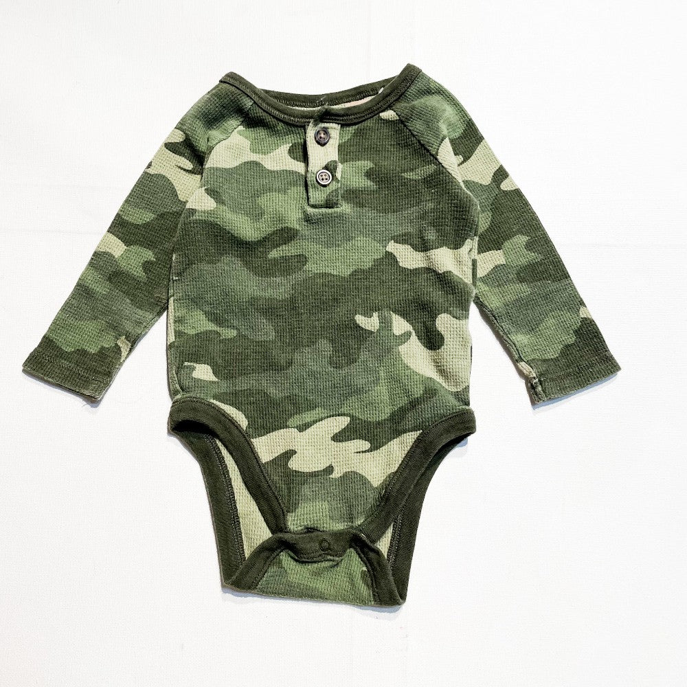 Old Navy Oneise 6-12M|166783