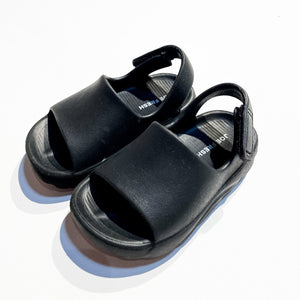 Joe Fresh Shoes 6-7|188541