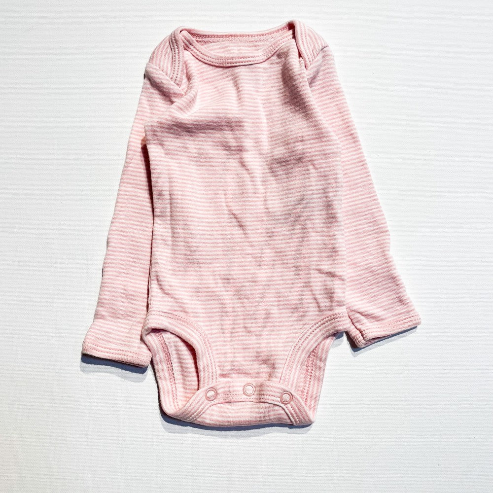 Carters Onesie 0-3M|186832