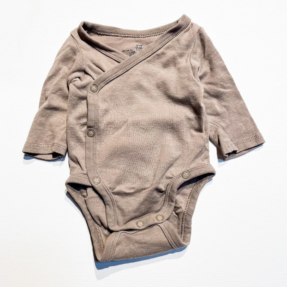 H&M Onesie 0-1M|186401
