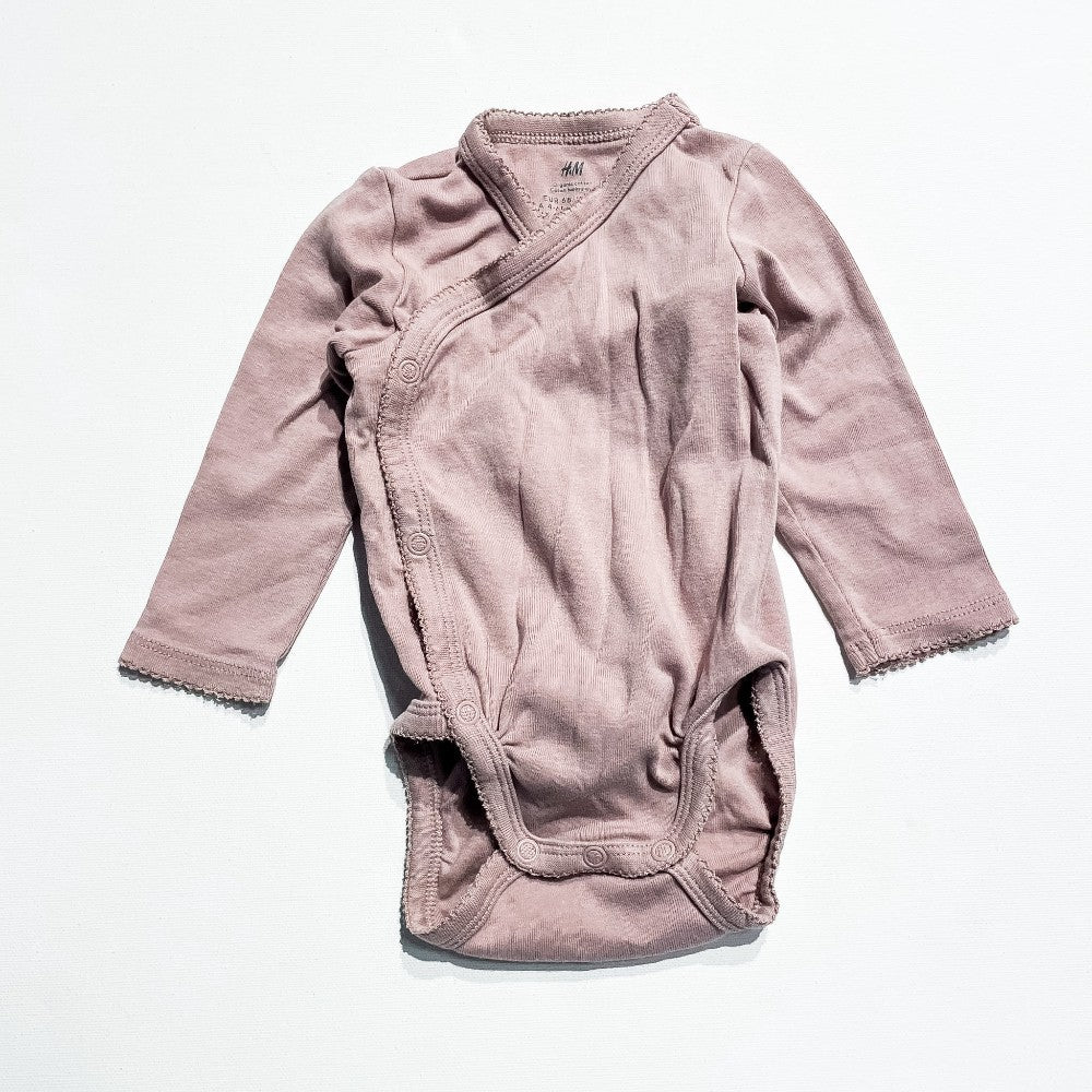 H&M Onesie 4-6M|222257