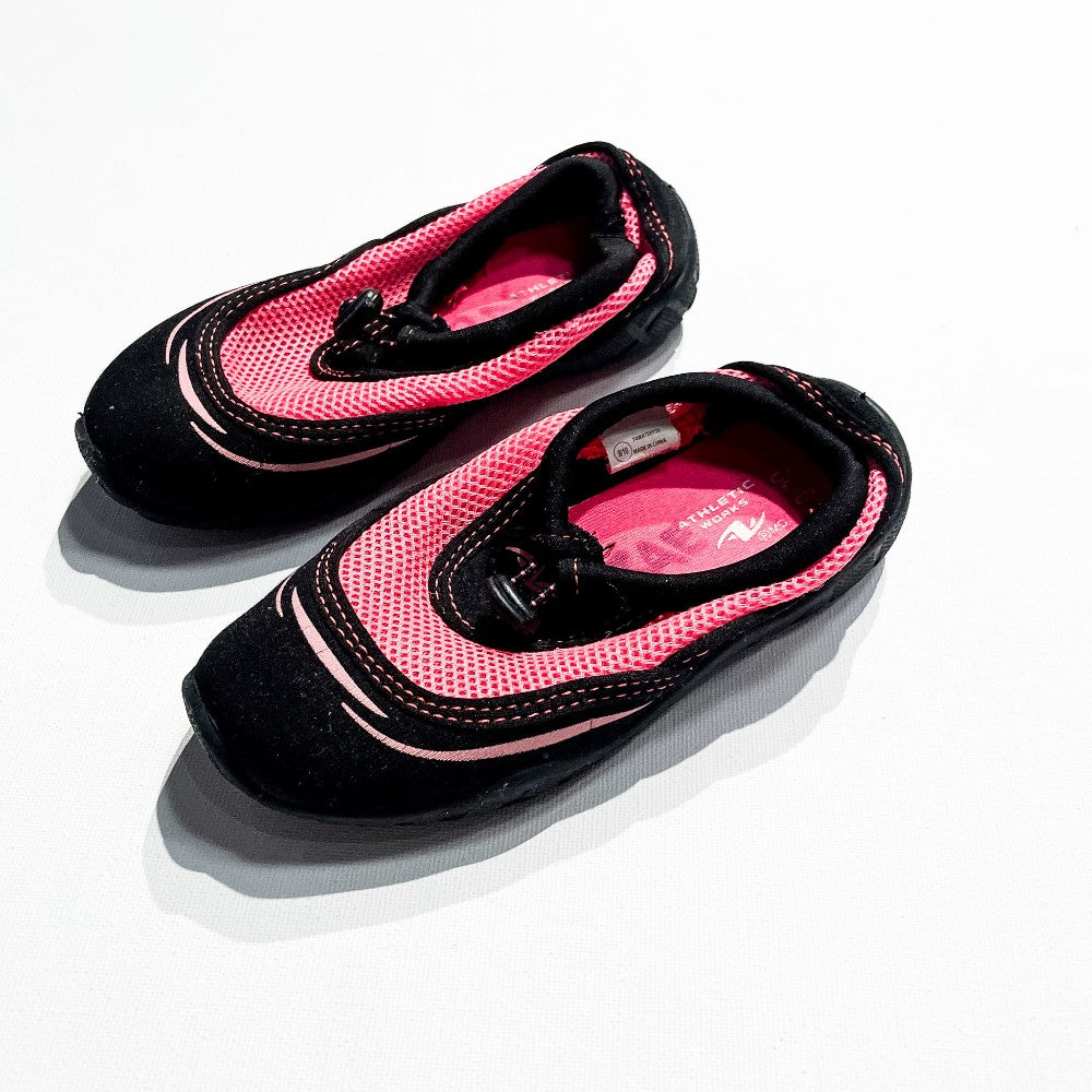 Athletic Works Water Shoes 9-10|209195