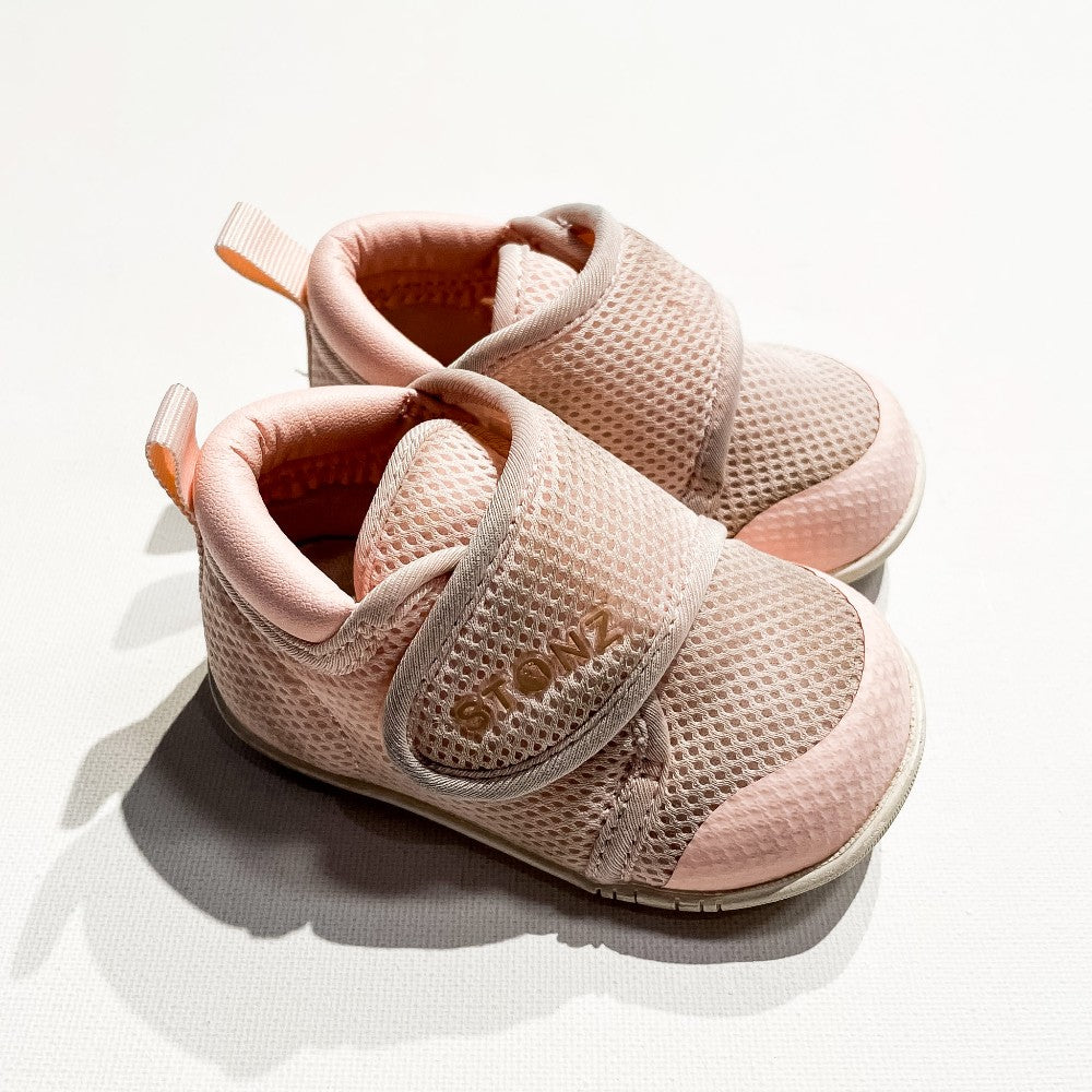 Stonz Shoe Size 5|220784