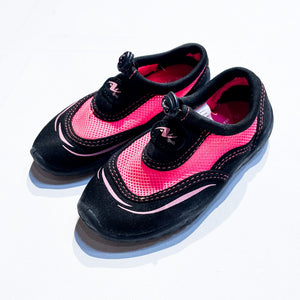 Athletic Works Water Shoes 9-10|169128