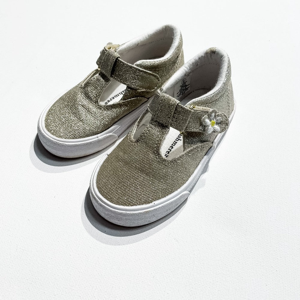 Cupcakes & Cashmere Shoes 6|207710