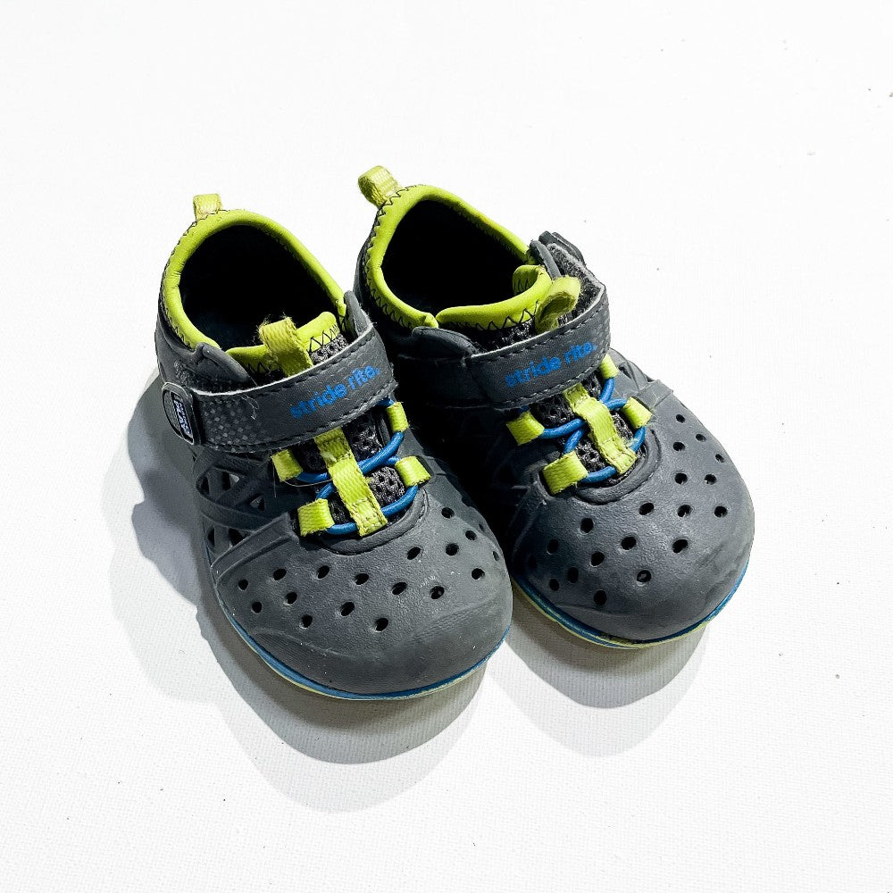Stride Rite Shoes 4|211959