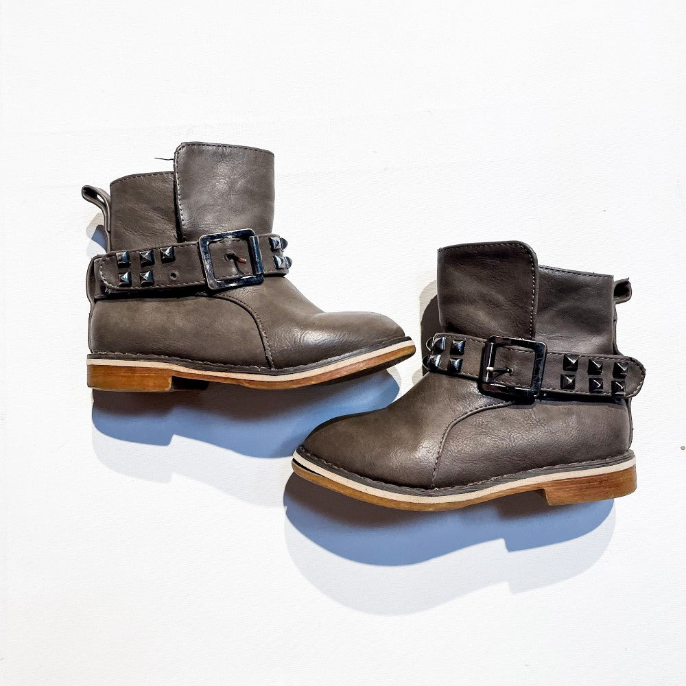 Twinkle Boots Size 8|129551