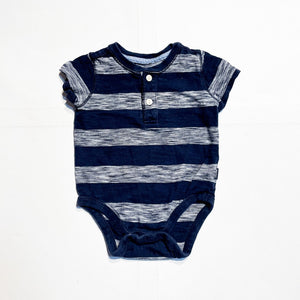Gap Onesie 6-12M|173595
