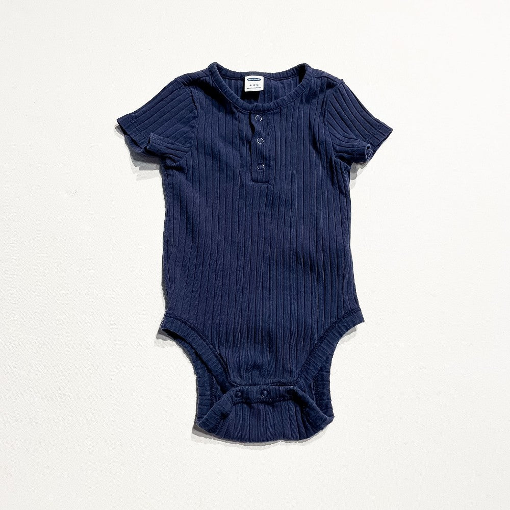 Old Navy Onesie 6-12M|231350