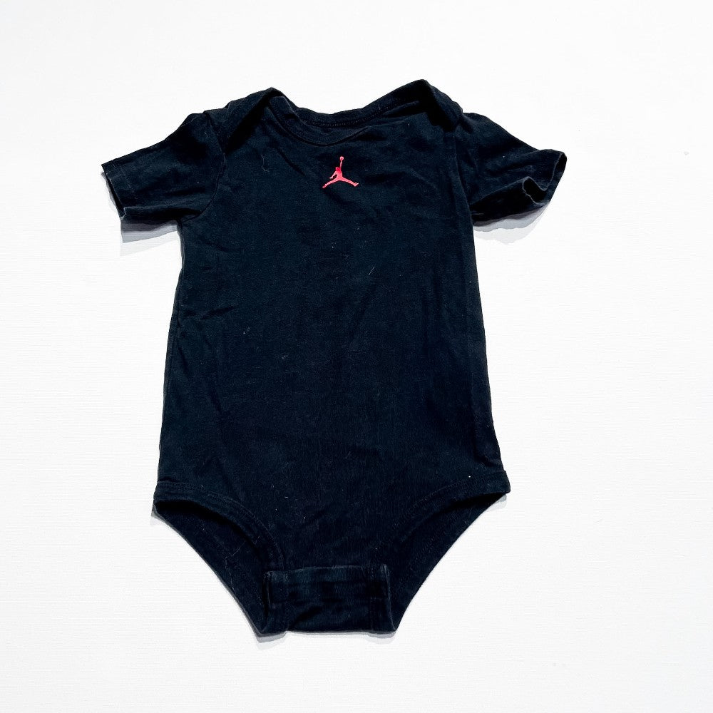 Jordan Onesie 18M|201590