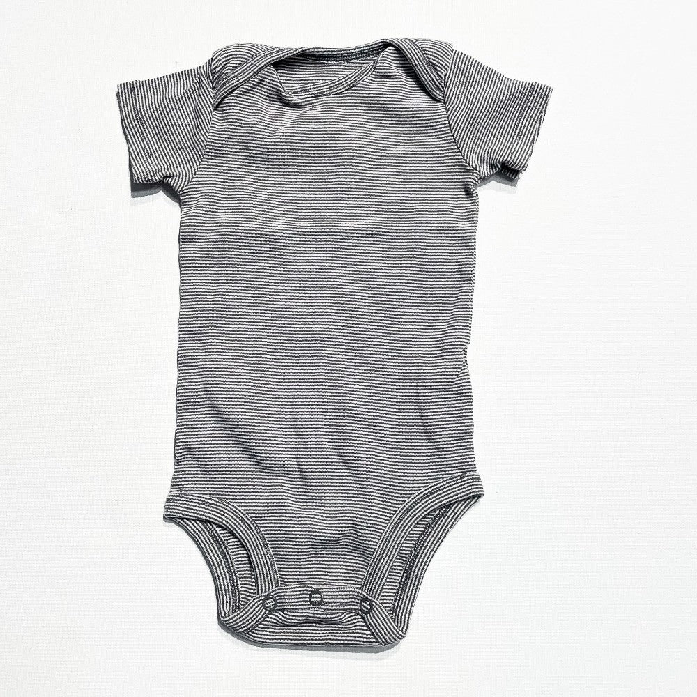 Carter's Onesie 12M|227618