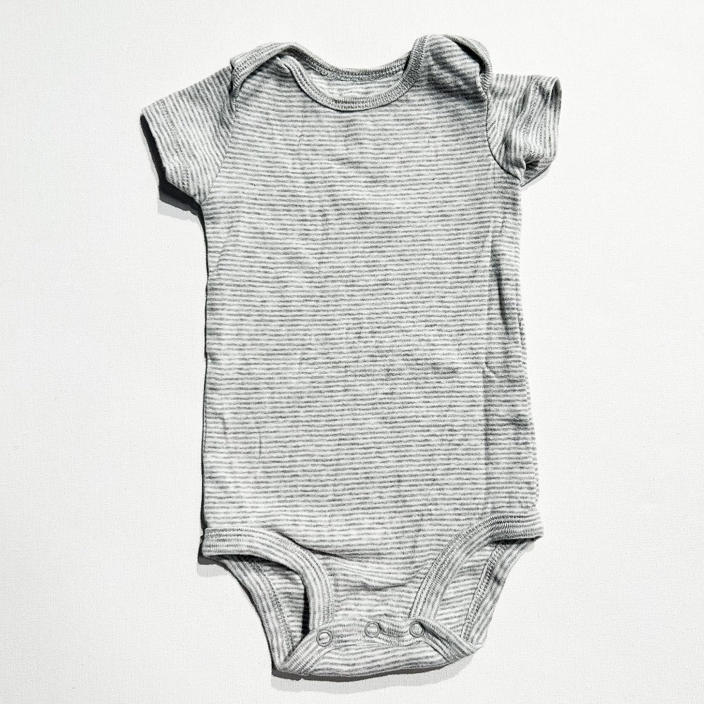 Carter Onesie 9M|210163