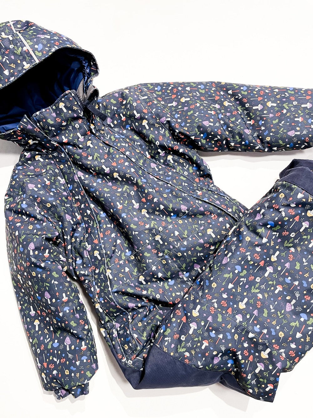 MEC Snow Suit 4Y *Reg $180|220106
