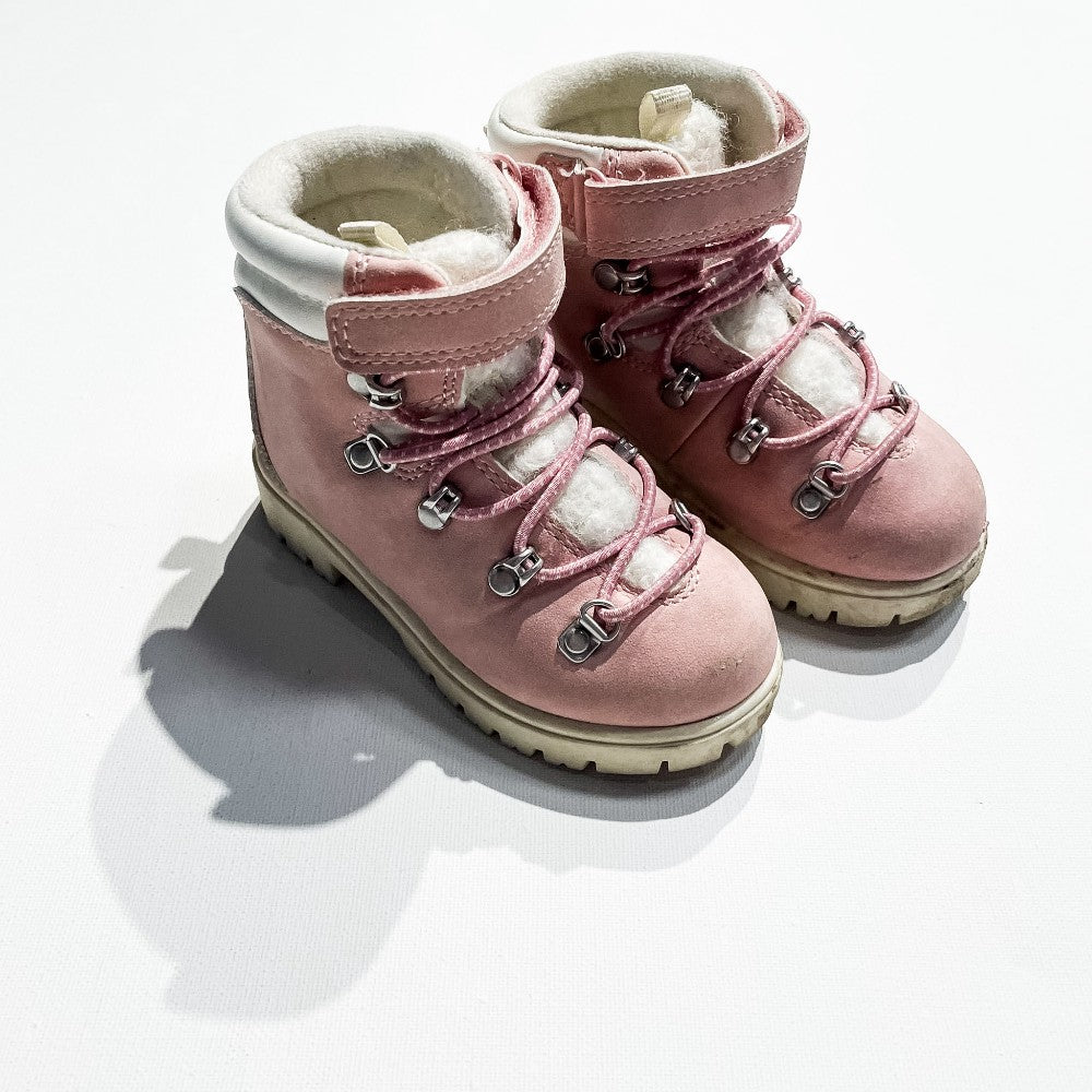 Joe Fresh Boots 7|209152