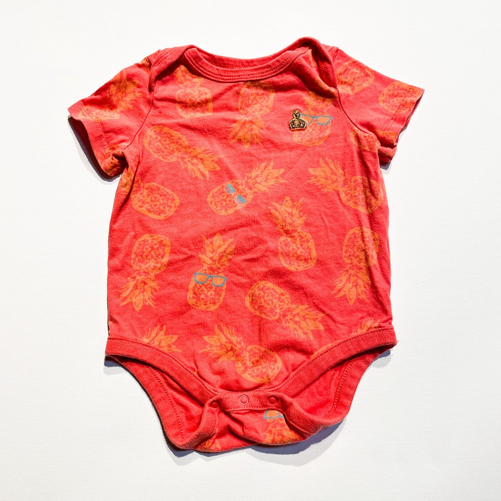 Gap Onesie 6-12M|187615