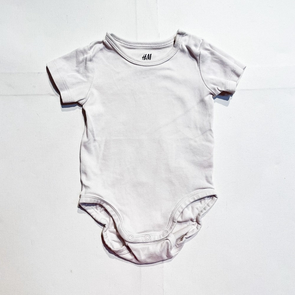 H&M Onesie 4-6M|184126
