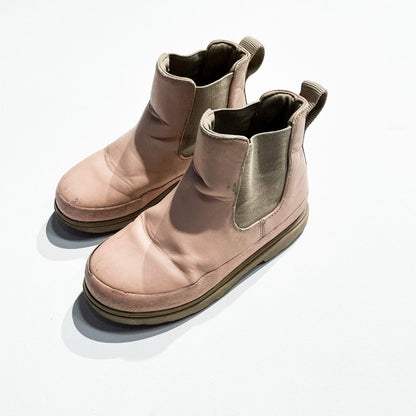 Native Boots Pink 12C *Imperfection|222334