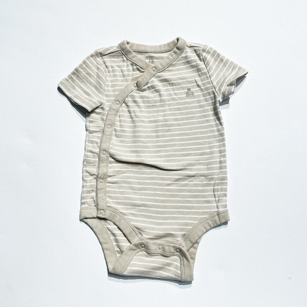Gap Onesie 12-18M|204299
